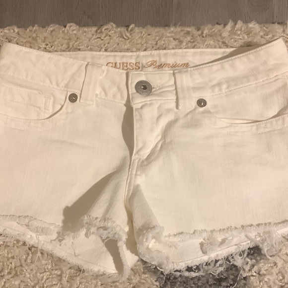 Guess Premium Jean shorts… white, NEVER WORN - Picture 3 of 3